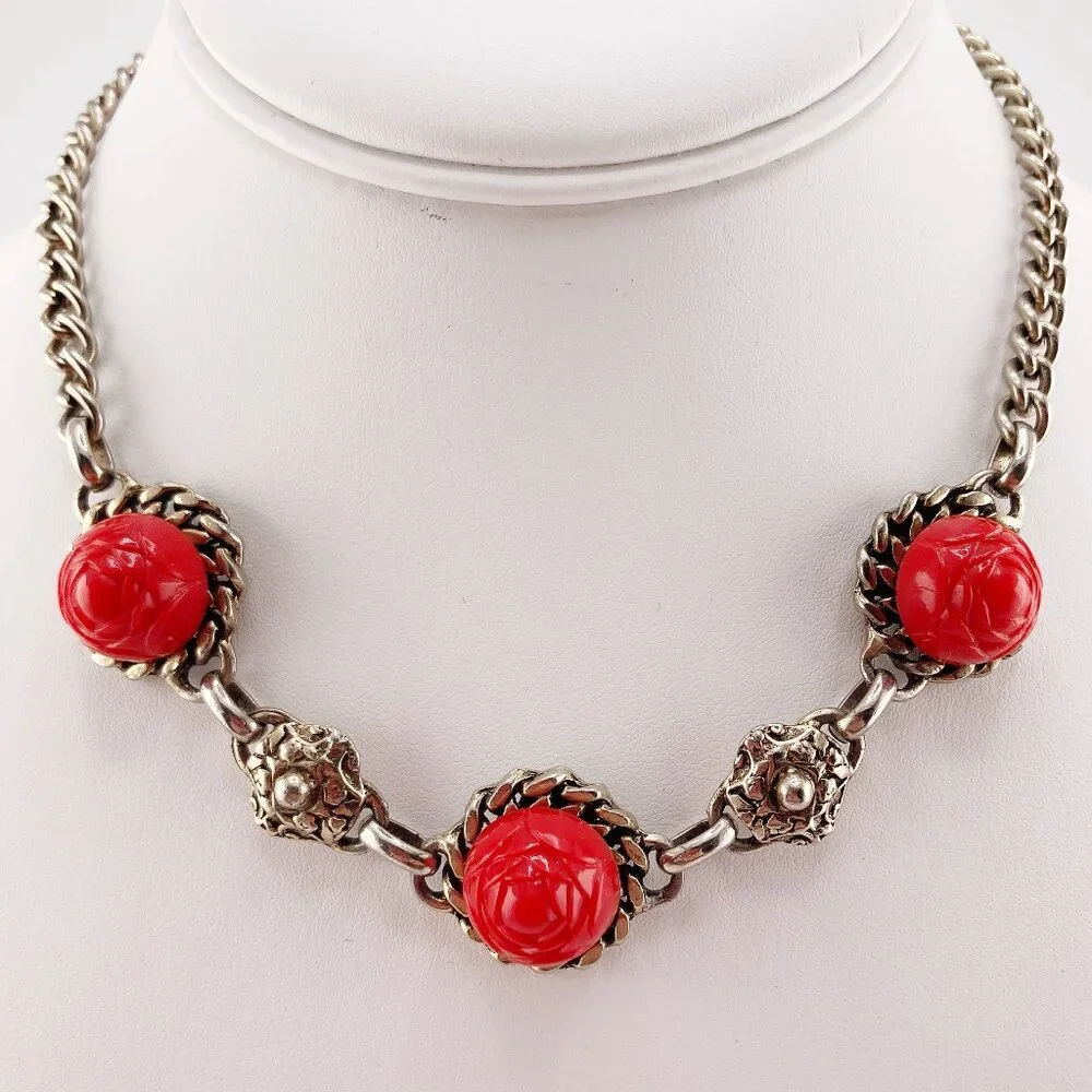 VINTAGE Red plastic rose and silver tone metal choker necklace & earring set - Picture 5 of 15